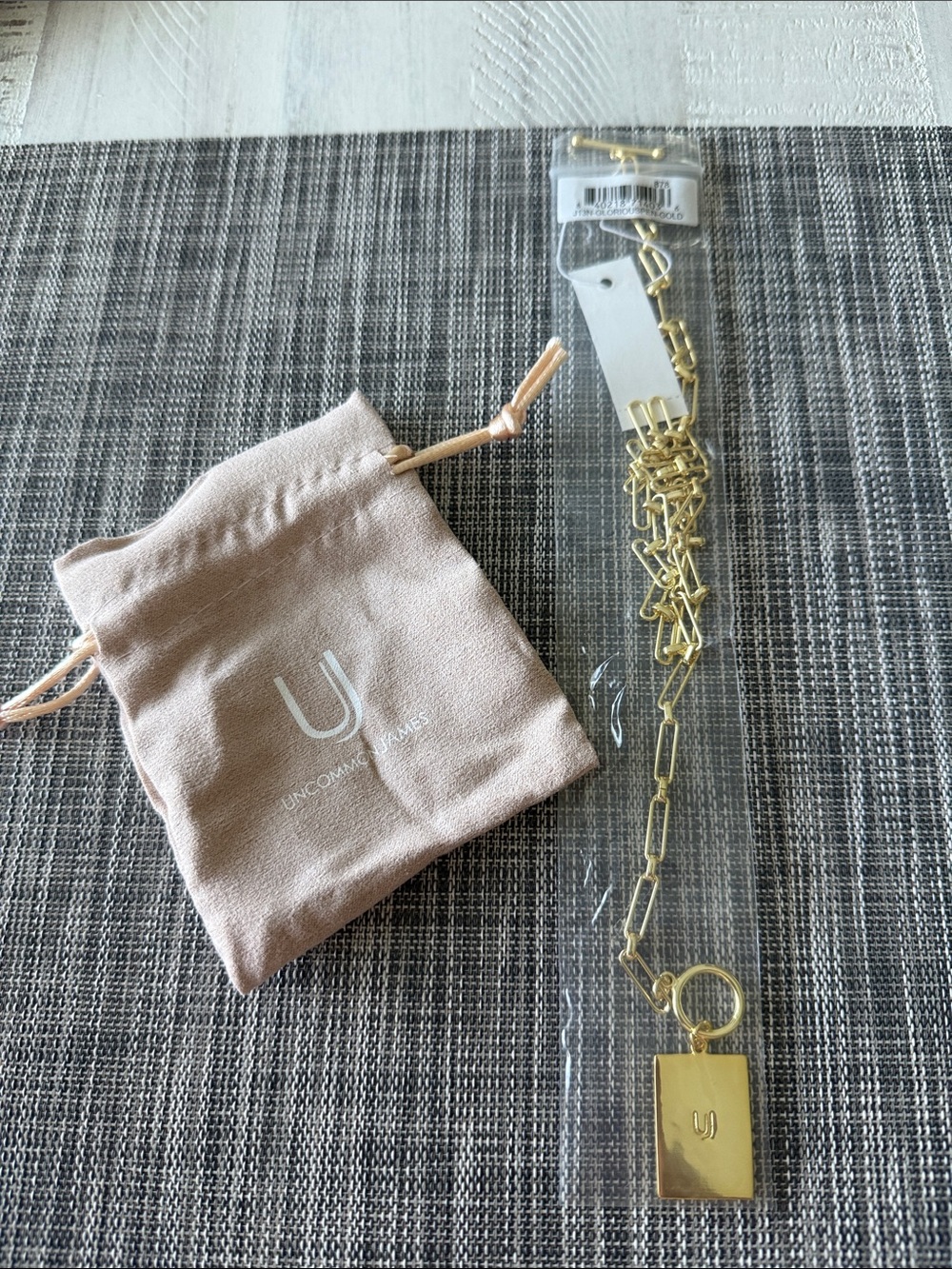 Uncommon James glorious pendant necklace gold 20” new!